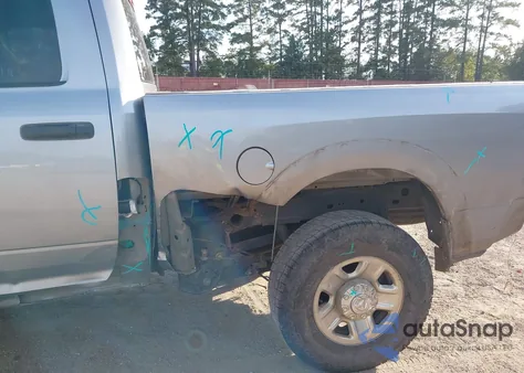 2020 Ram 2500 Tradesman 4X4 6'4 Box z USA, uszkodzony, nr VIN 3C6UR5CL5LG283514